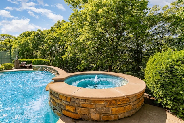 2090 Edenderry Dr, Fort Mitchell, KY 41017 - view of pool with a pool with connected hot tub