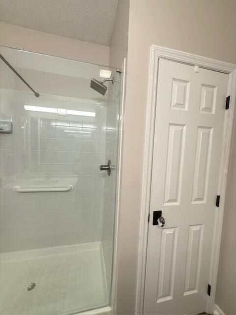 9072 Timberbrook Ln Unit B, Florence, KY 41042 - bathroom featuring a stall shower