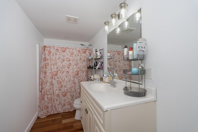1120 Keefer Rd, Corinth, KY 41010 - bathroom featuring vanity, wood finished floors, toilet, and a shower with curtain
