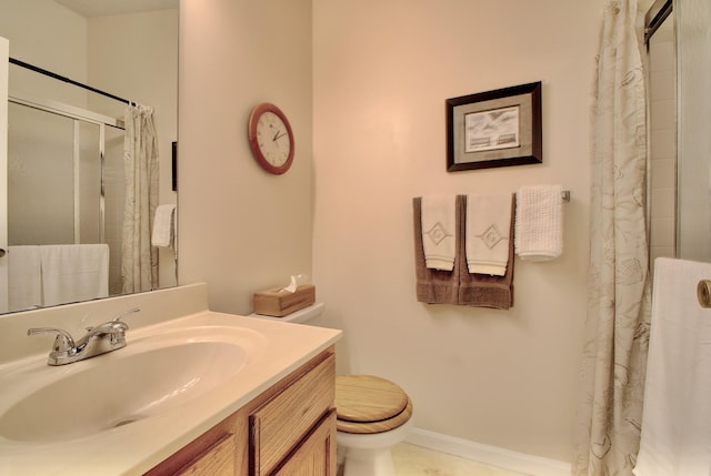 2239 Teal Briar Ln Unit 206, Burlington, KY 41005 - full bathroom featuring toilet, a shower with curtain, and vanity