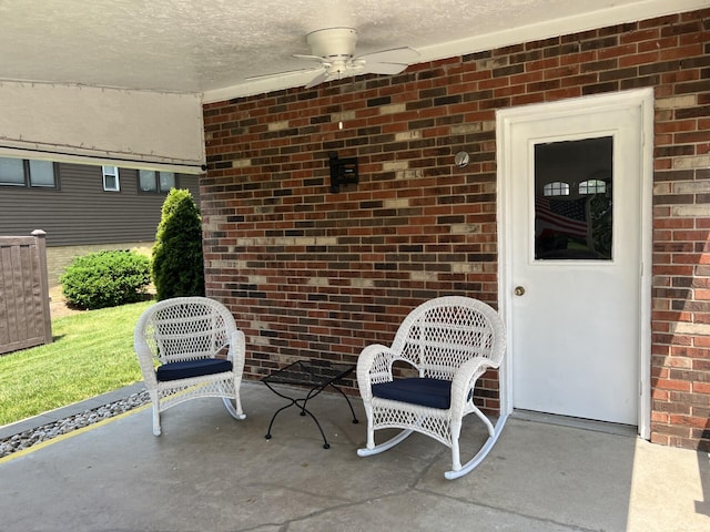 11 Alanna Dr, Wilder, KY 41076 - view of patio featuring a ceiling fan