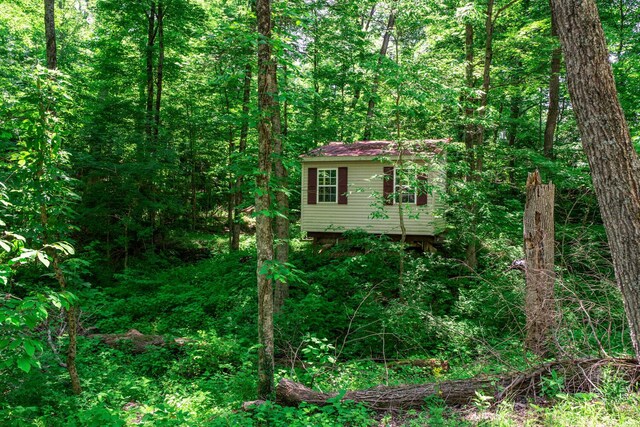 2709 Longbranch Rd, Union, KY 41091 - view of outbuilding featuring a wooded view