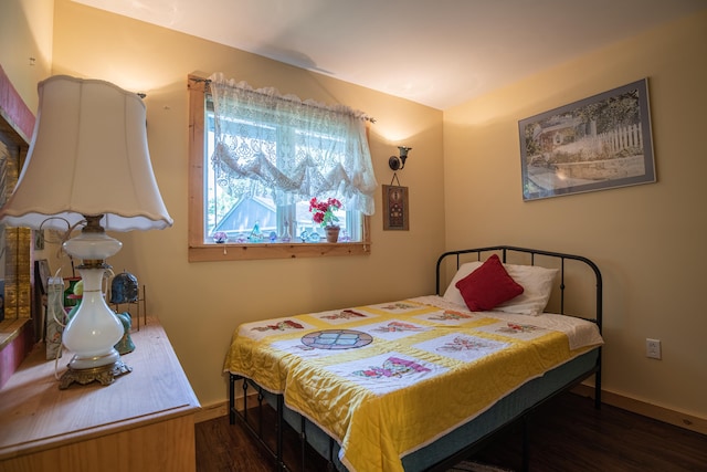1145 Hillandale Dr, Sanders, KY 41083 - bedroom featuring wood finished floors