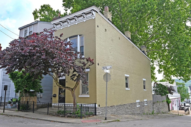 927 York St, Covington, KY 41011 - photo 1