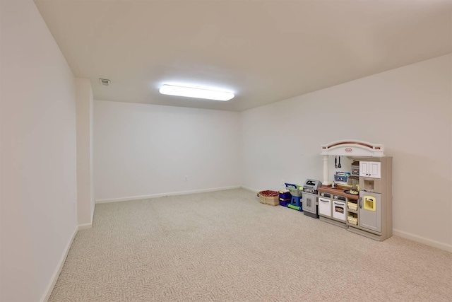 2754 Mansion Pl, Crestview Hills, KY 41017 - rec room featuring carpet floors and baseboards