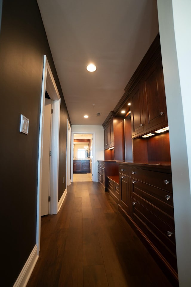101 Harbor Greene Dr Unit W705, Bellevue, KY 41073 - hallway featuring dark wood-style floors, recessed lighting, and baseboards