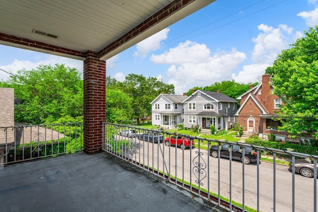 309 Hawthorne St, Covington, KY 41014 - balcony featuring a residential view