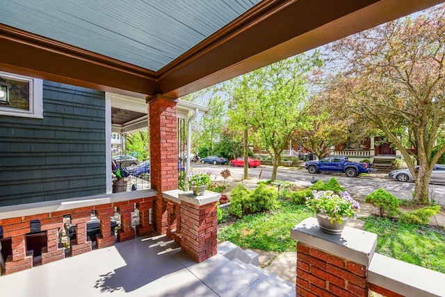 831 Linden Ave, Newport, KY 41071 - view of covered porch