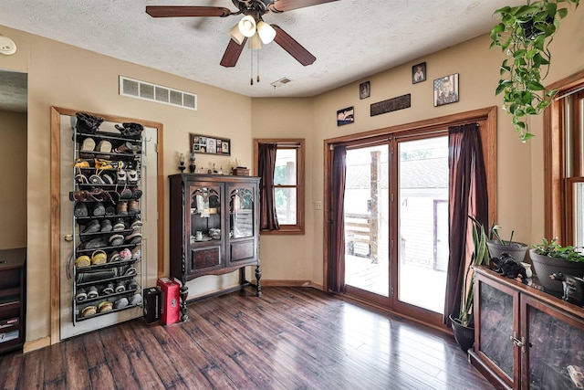 575 Stringtown Rd, Corinth, KY 41010 - entrance foyer featuring a textured ceiling, wood finished floors, and ceiling fan