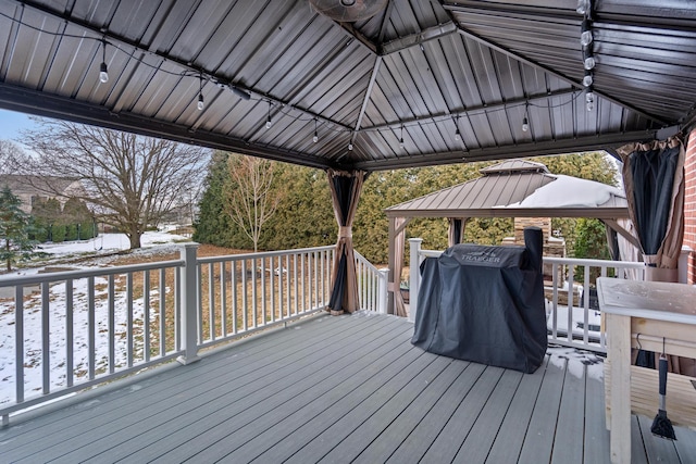 10335 Mackay Ct, Independence, KY 41051 - wooden terrace with a gazebo