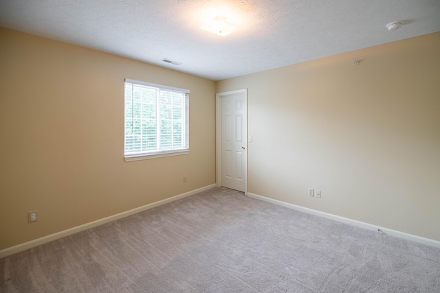 701 Napa Valley Ln Unit 9, Crestview Hills, KY 41017 - unfurnished room featuring a smoke detector and light colored carpet