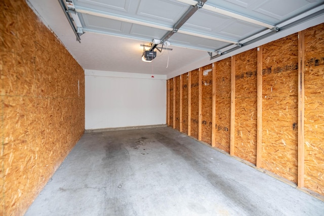 701 Napa Valley Ln Unit 9, Crestview Hills, KY 41017 - garage featuring a garage door opener