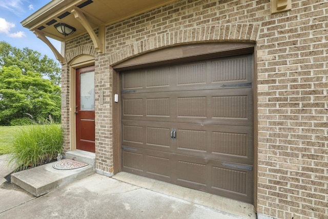 2225 Rolling Hills Dr, Covington, KY 41017 - garage with concrete driveway