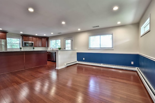 724 Dudley Rd, Edgewood, KY 41017 - kitchen featuring stainless steel appliances, baseboard heating, plenty of natural light, and recessed lighting