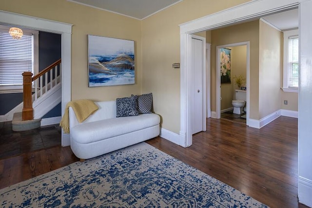 386 Linden Ave, Southgate, KY 41071 - living area with crown molding and wood finished floors