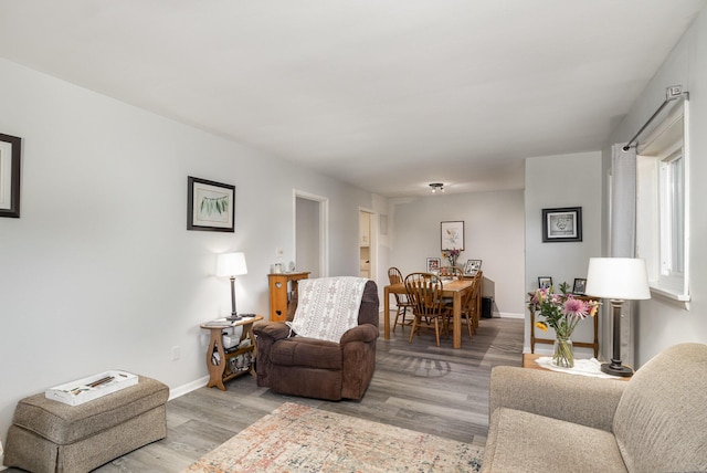 2003 Pieck Dr, Fort Wright, KY 41011 - living area featuring light wood-style floors