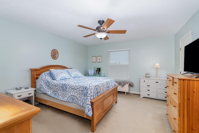 2246 Algiers St, Union, KY 41091 - bedroom featuring light carpet and a ceiling fan
