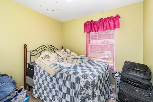 9171 Tamarack Dr, Covington, KY 41017 - bedroom with baseboards