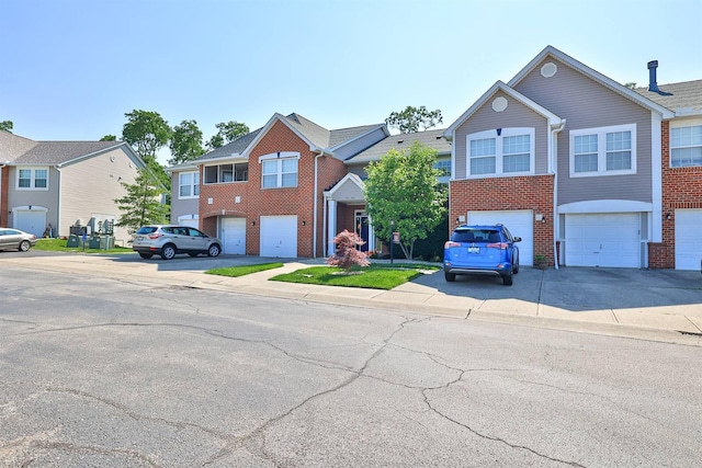 196 Langshire Ct Unit 13, Florence, KY 41042 - photo 2