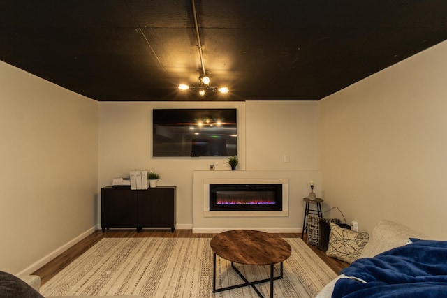 3141 Riggs Ave, Erlanger, KY 41018 - living room featuring wood finished floors and a glass covered fireplace