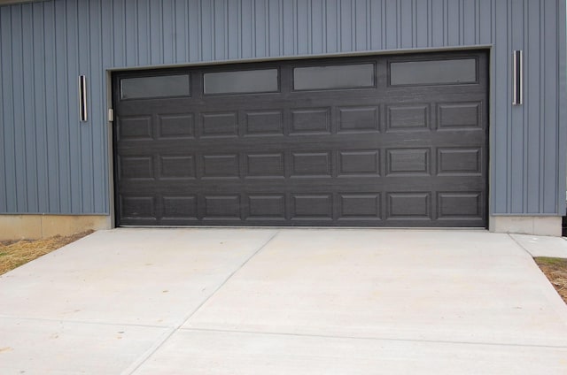 10448 Pleaasant Ridge Rd, Alexandria, KY 41001 - garage featuring concrete driveway
