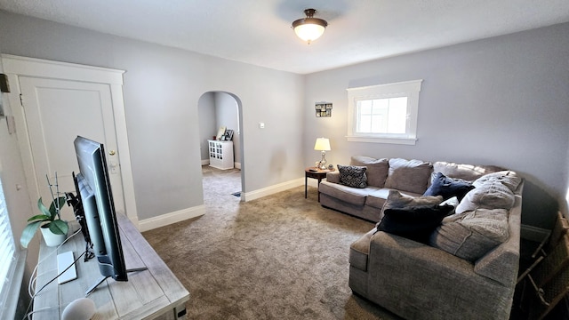 4336 Glenn Ave, Covington, KY 41015 - living room with arched walkways and carpet flooring