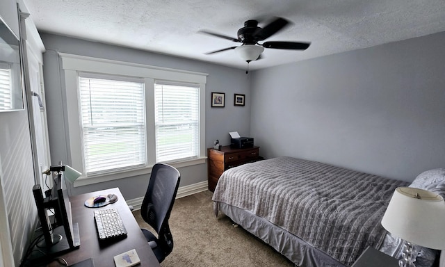 4336 Glenn Ave, Covington, KY 41015 - carpeted bedroom featuring a textured ceiling, an office area, and ceiling fan