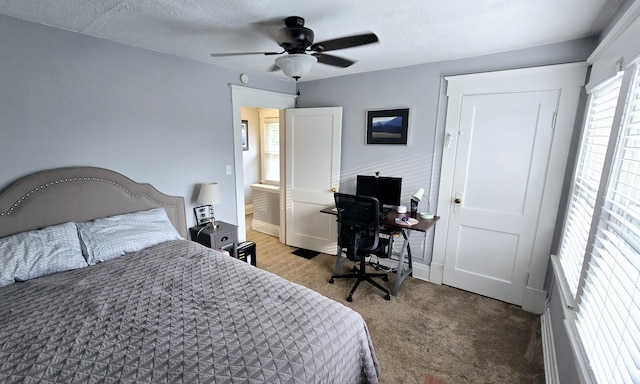 4336 Glenn Ave, Covington, KY 41015 - carpeted bedroom with an office area and ceiling fan