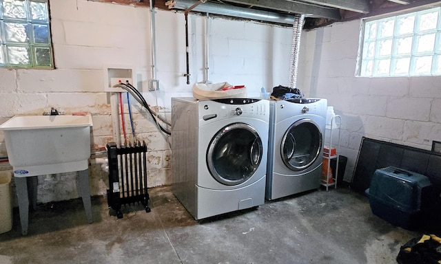 4336 Glenn Ave, Covington, KY 41015 - washroom with washing machine and clothes dryer and concrete block wall