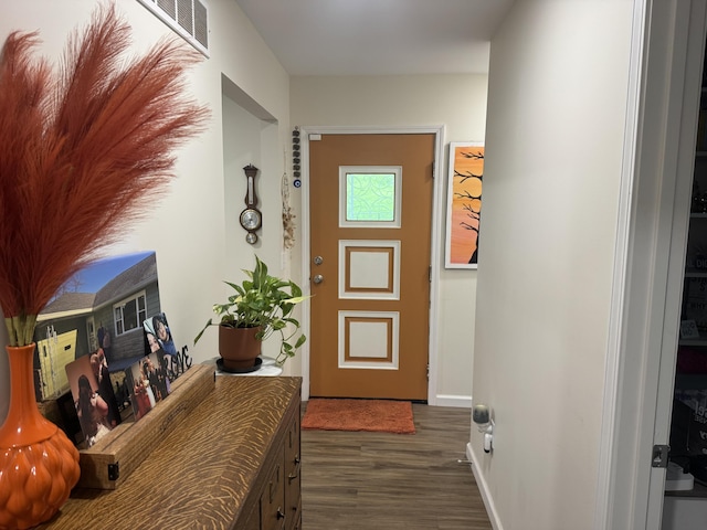 2706 Decoursey Ave, Covington, KY 41015 - foyer featuring dark wood finished floors and baseboards