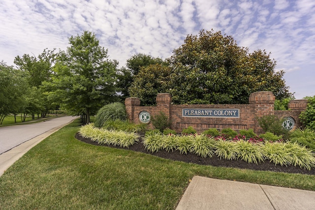 1007 Campo Ct, Union, KY 41091 - community / neighborhood sign featuring a lawn