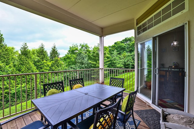 852 Flint Rdg Unit 4-302, Cold Spring, KY 41076 - deck with outdoor dining space