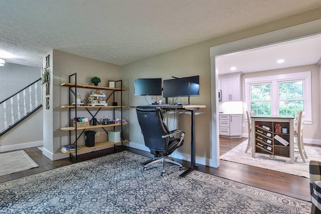 328 Creekwood Dr, Edgewood, KY 41017 - office featuring wood finished floors, a textured ceiling, and recessed lighting