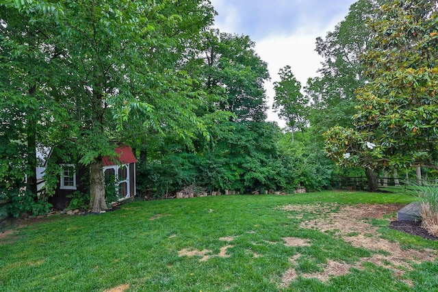 328 Creekwood Dr, Edgewood, KY 41017 - view of green lawn with a storage unit