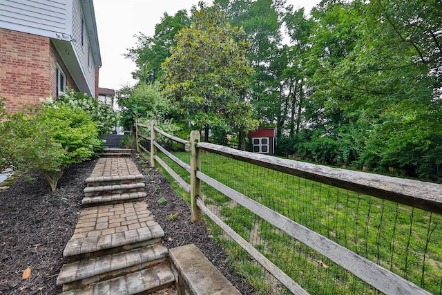 328 Creekwood Dr, Edgewood, KY 41017 - view of yard featuring an outdoor structure