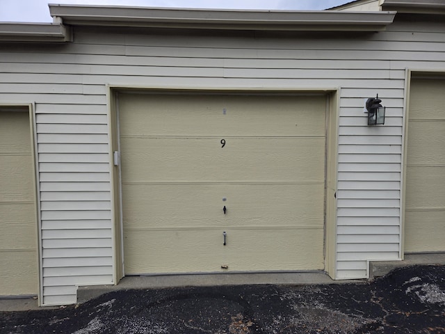 10 Meadow Ln Unit 9, Highland Heights, KY 41076 - view of garage