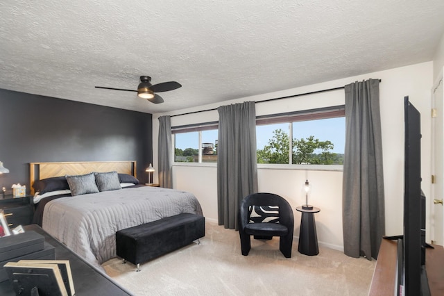1006 Nob Hill Dr, Fort Thomas, KY 41075 - carpeted bedroom with a ceiling fan