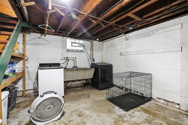 50 Russell St, Florence, KY 41042 - below grade area featuring separate washer and dryer