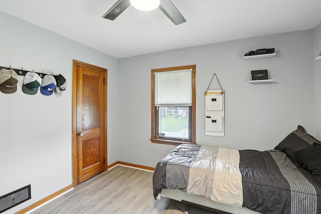 50 Russell St, Florence, KY 41042 - bedroom featuring light wood finished floors and a ceiling fan