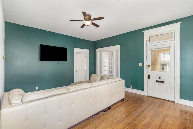 3712 Park Ave, Covington, KY 41015 - living area with ceiling fan and wood finished floors