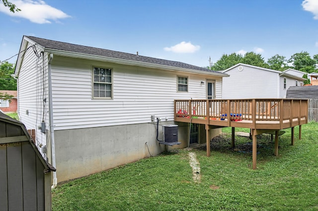 1212 Leslie Marie Ct, Elsmere, KY 41018 - back of house with a deck, a yard, and a shingled roof