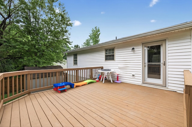 1212 Leslie Marie Ct, Elsmere, KY 41018 - view of wooden deck