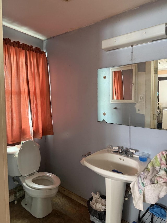 3057 Front St, Petersburg, KY 41080 - half bath featuring toilet and baseboards