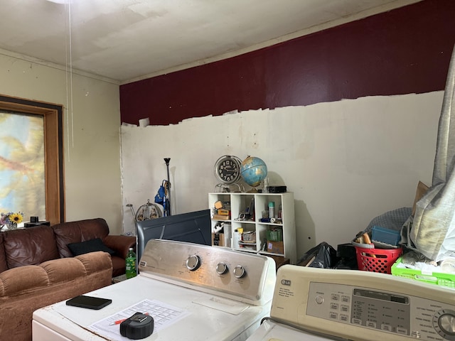 3057 Front St, Petersburg, KY 41080 - laundry room with washing machine and clothes dryer