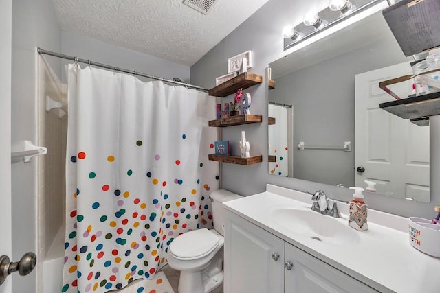 9128 Belvedere Ct, Florence, KY 41042 - full bath with vanity, shower / tub combo, and a textured ceiling