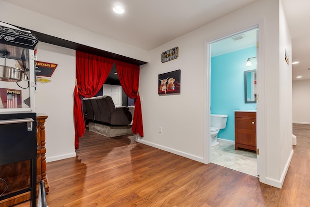 1041 Kidwell Rd, Demossville, KY 41033 - bedroom featuring wood finished floors, ensuite bath, and recessed lighting