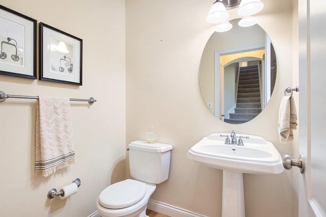 1464 Shirepeak Way, Independence, KY 41051 - half bath with toilet and baseboards