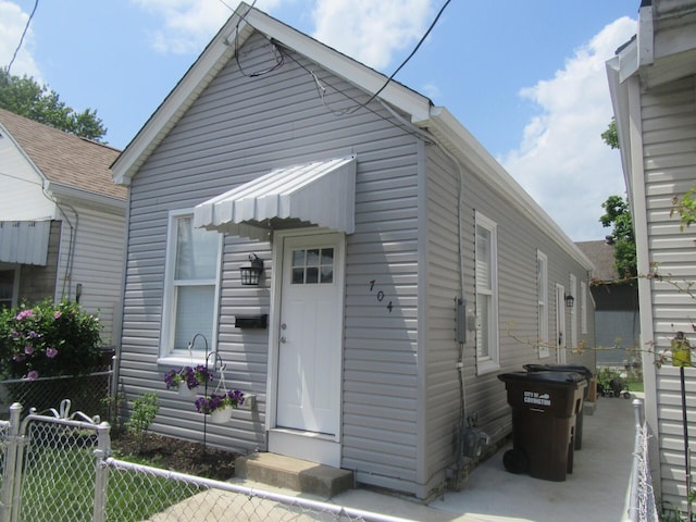 704 W 35th St, Covington, KY 41015 - view of front of home