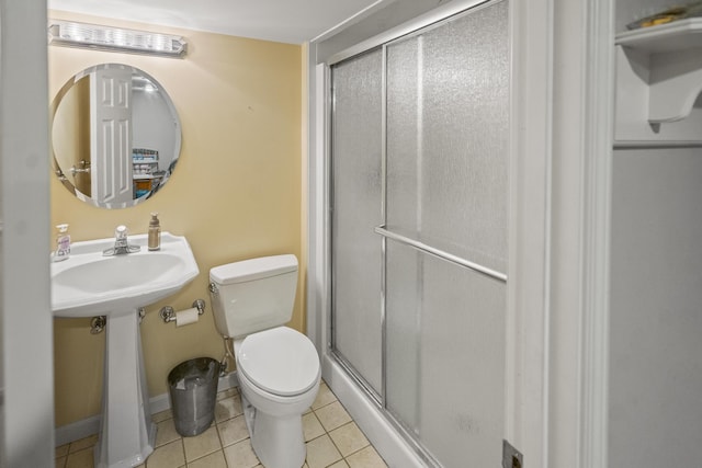 25 Regiment Ct, Wilder, KY 41076 - full bath with a stall shower and tile patterned flooring