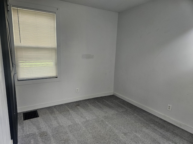330 Silver St, Dayton, KY 41074 - spare room featuring carpet floors and baseboards